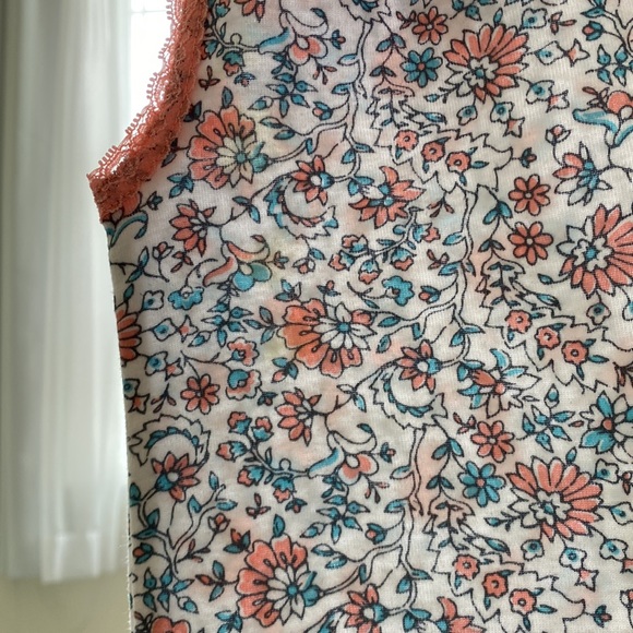 *EUC* Carter’s Baby Girl Sleeveless Floral Print Lace Trimmed Onesies (5-Pack) - Picture 15 of 16